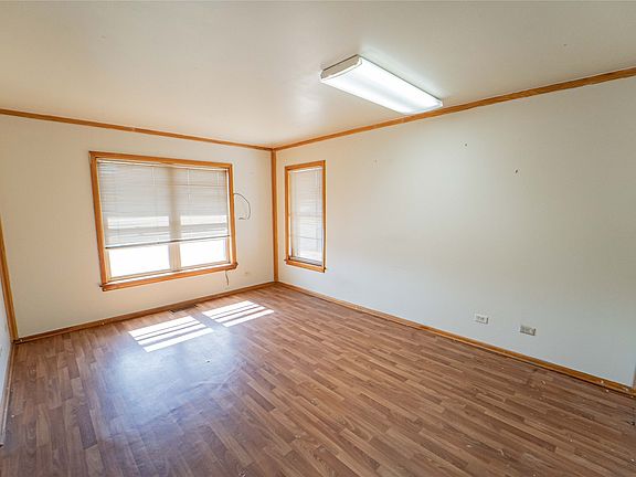 3rd image of 514 W Walker St