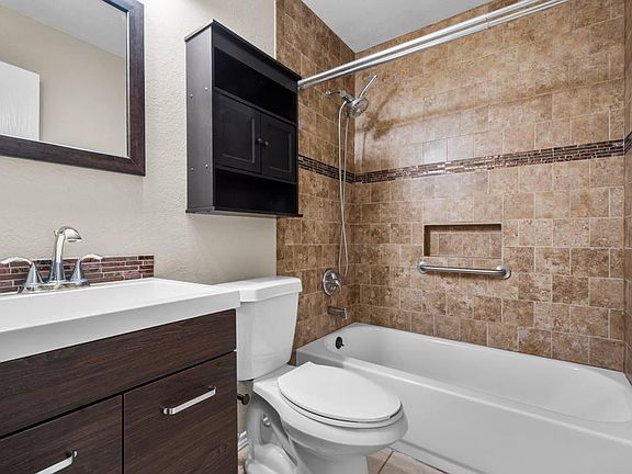 4th image of 2436 Nogales Dr