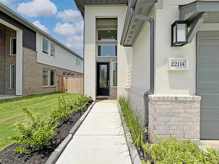 22114 Ingham Bluff Ln — Photo 4