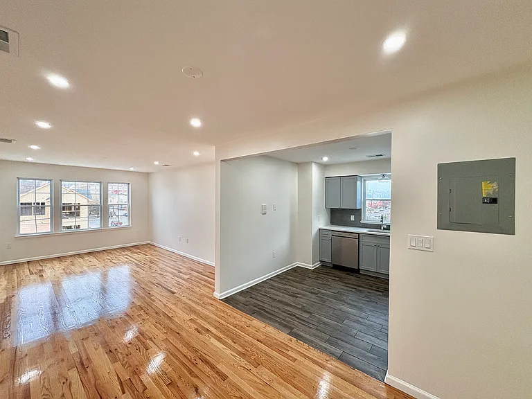 156 Ridgewood Ave #1 — Photo 35