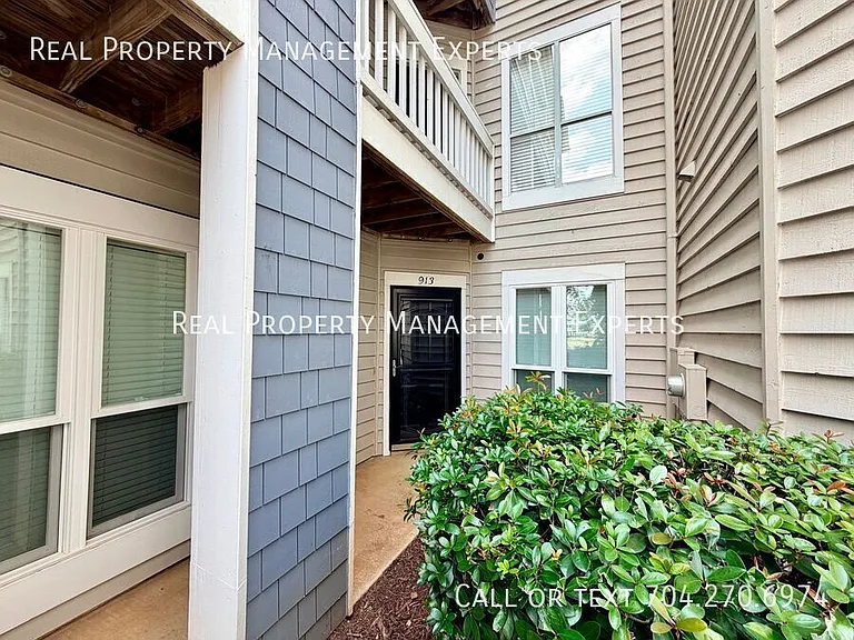 913 Southwest Dr — Photo 2