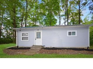 4610 E Lakeview Rd, West Farmington, OH 44491