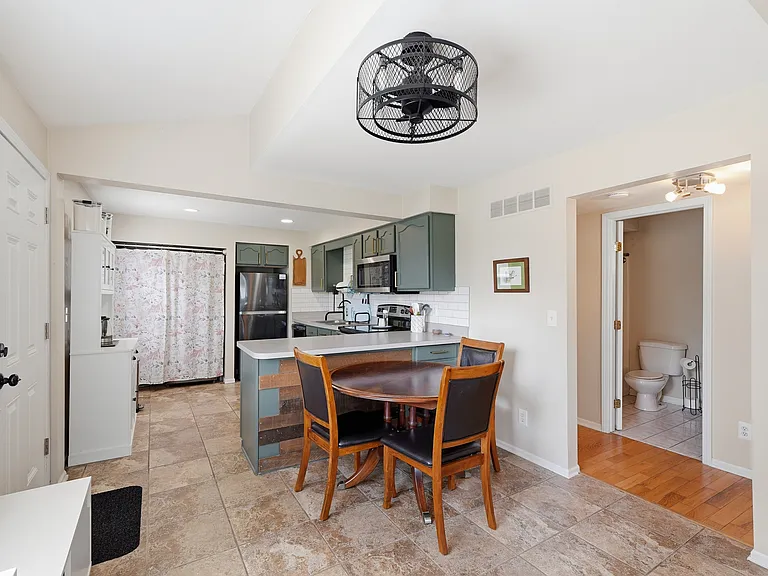 1105 Burgoyne Blvd — Photo 10