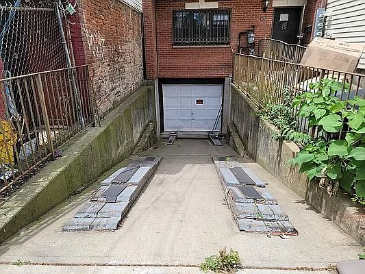 3rd image of 172 Montauk Ave #1
