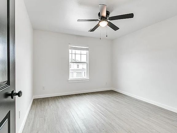 4th image of 2213 SW 103rd St