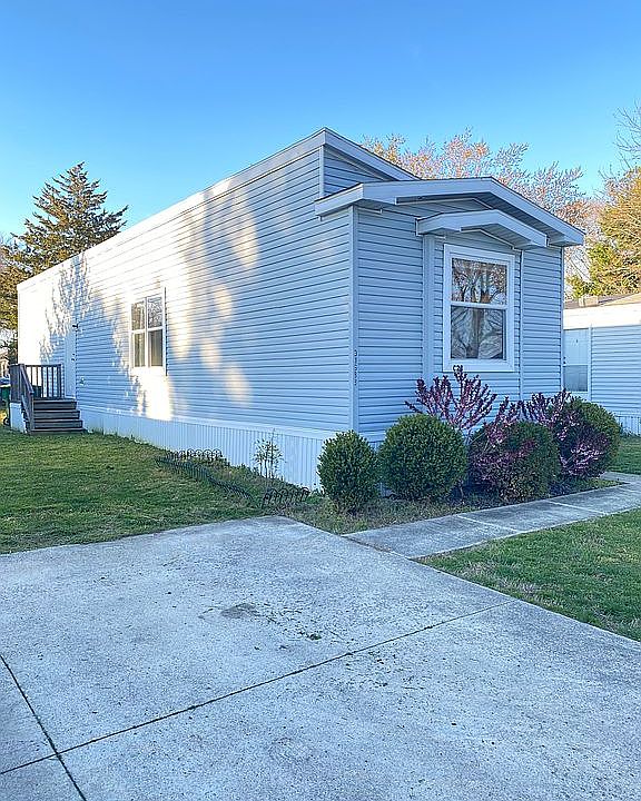 2nd image of 31683 Siham Rd