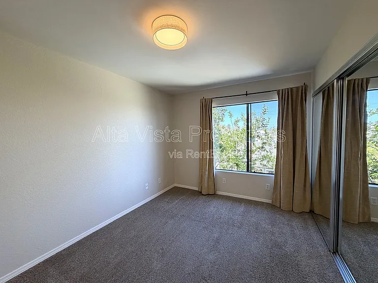 2849 E St #17 — Photo 9