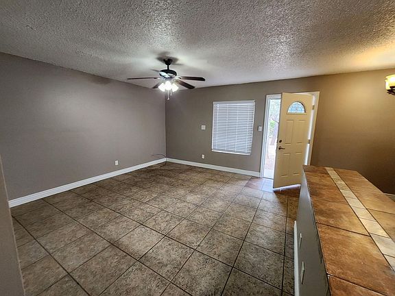 3rd image of 2735 W Tuckey Ln APT 1