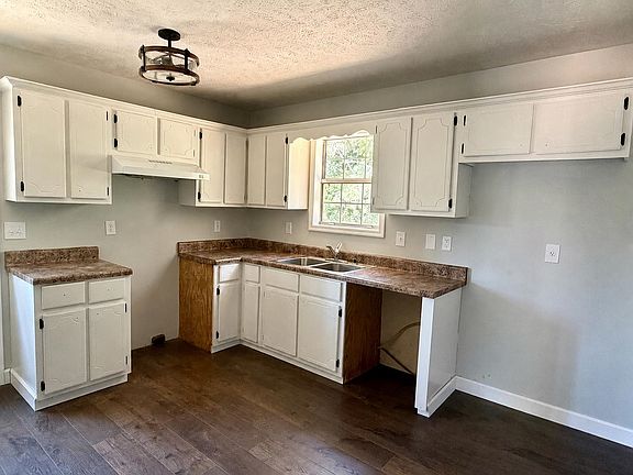 4th image of 125 Foust Ln