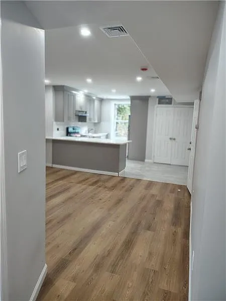 2 bed, $2,850 — Photo 3