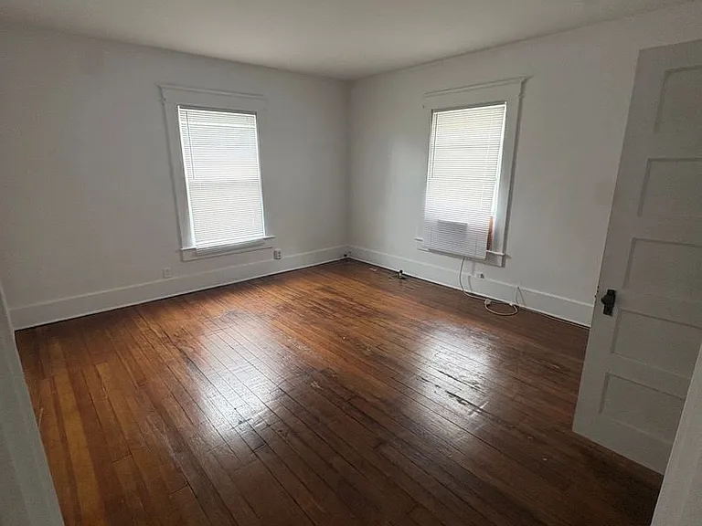 1441 W Wood St — Photo 7
