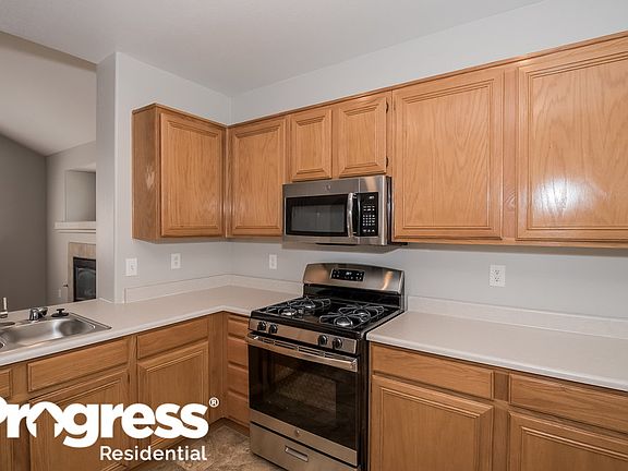 5th image of 6121 Blue Pearl St