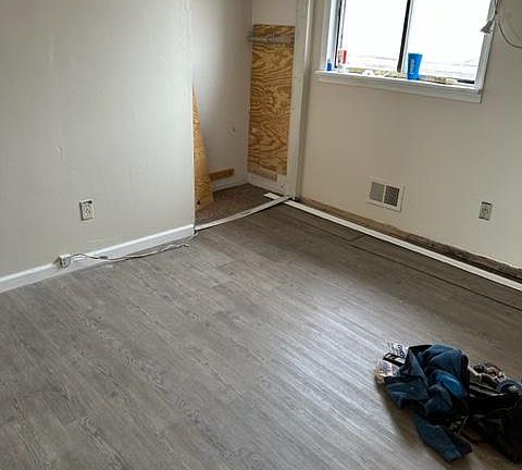 2nd image of 625 Travis Ave