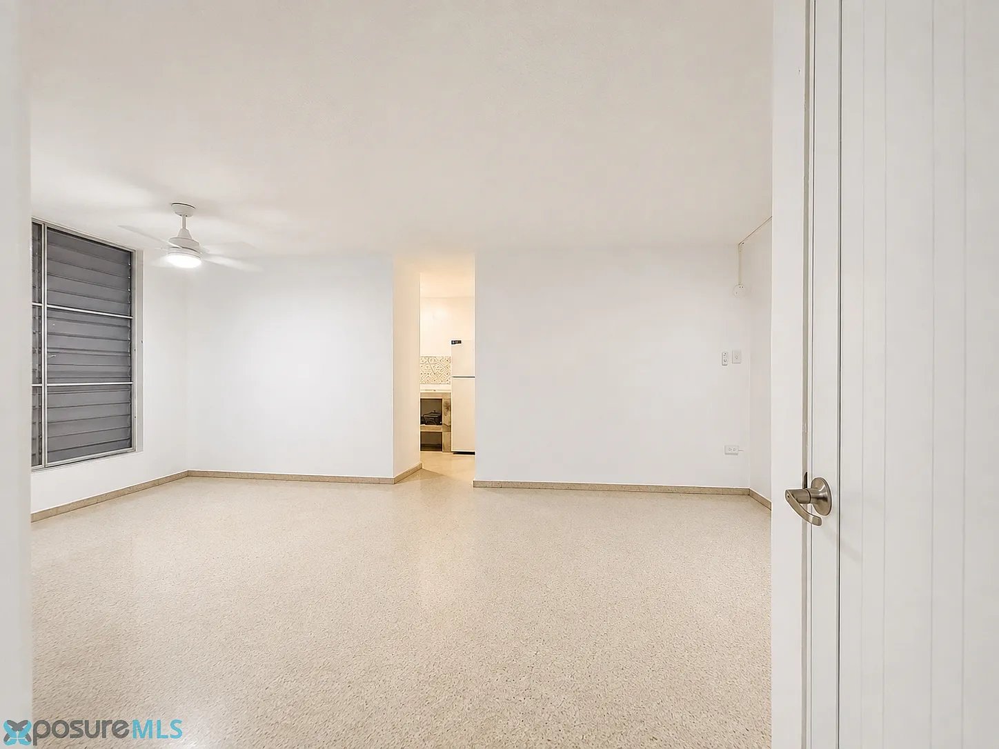 2 bed, 1.0 bath, 800 sqft, $800 — Photo 2
