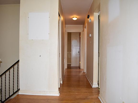 5th image of 916 Packard Ave