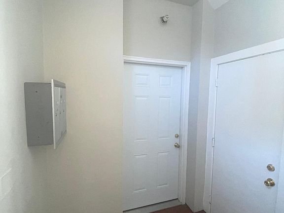 Common Entry, Unit Door