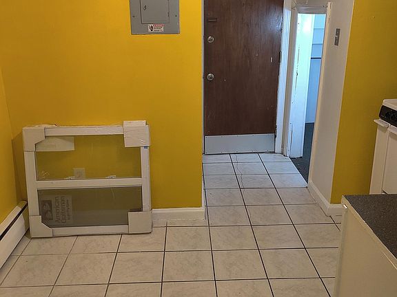 3rd image of 114 Midland Pl #0