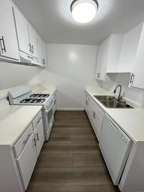 Sunrise Apartments Homes — Photo 3