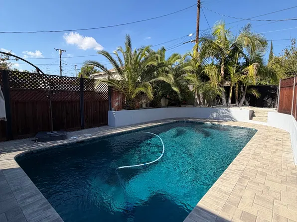11909 Tiara St, Valley Village, CA 91607