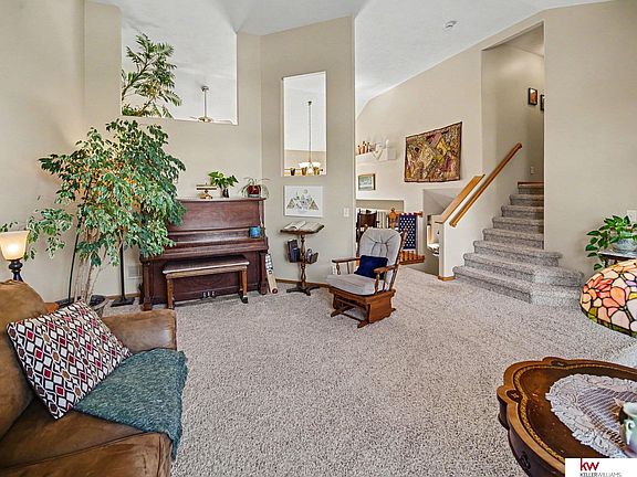 4th image of 8701 Prairie Village Dr