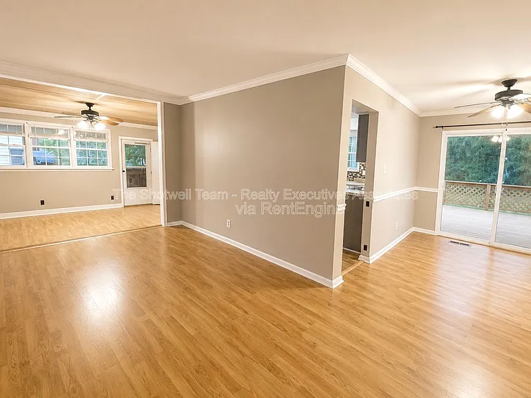 11104 Hughlan Dr — Photo 6