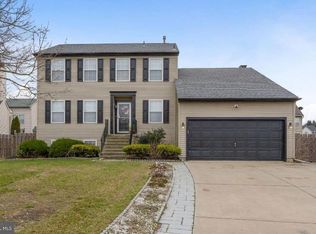 17 Teaberry Ln, Delran, NJ 08075