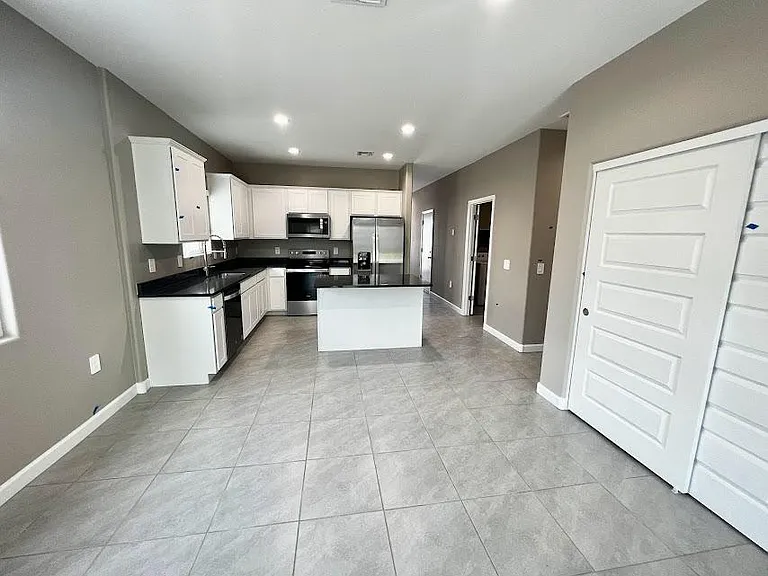 1377 W Highland Rd — Photo 10