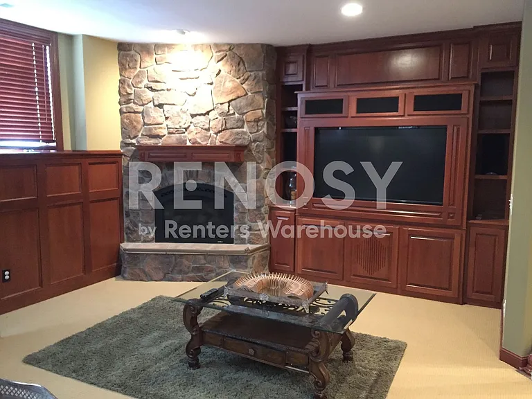2470 Arnold Palmer Dr — Photo 7