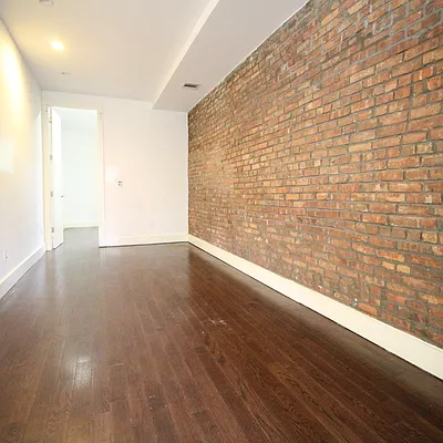 Rented by Nooklyn NYC LLC | media 63