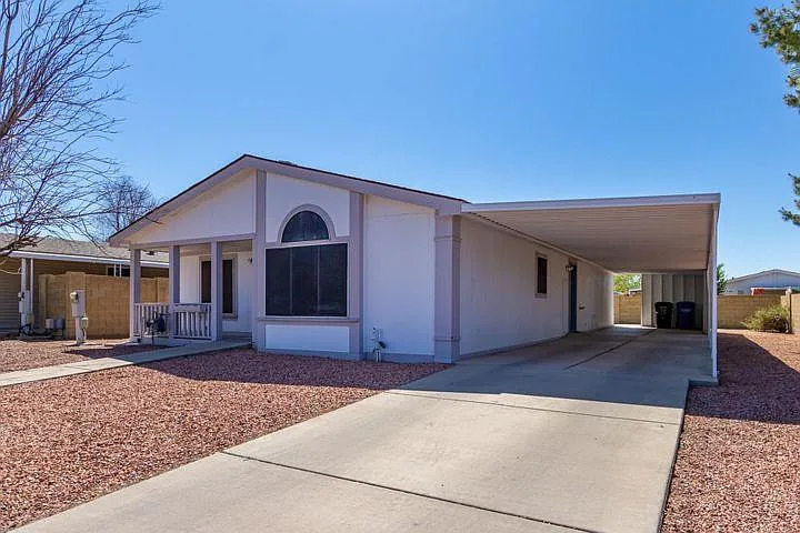 2923 E Tonto Ln — Photo 2