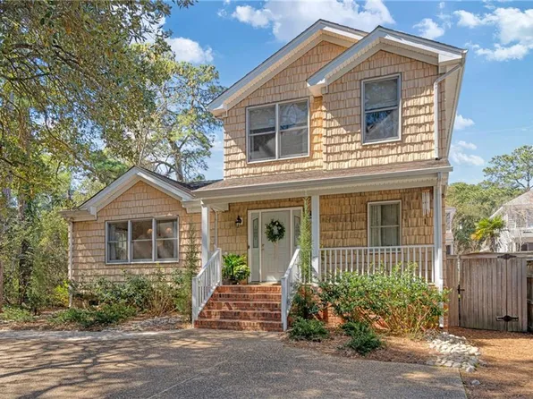 2245 Sandalwood Rd, Virginia Beach, VA 23451