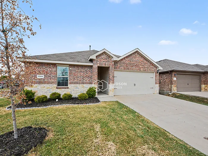 3 bed, 2.0 bath, 1450 sqft, $1,920 — Photo 4