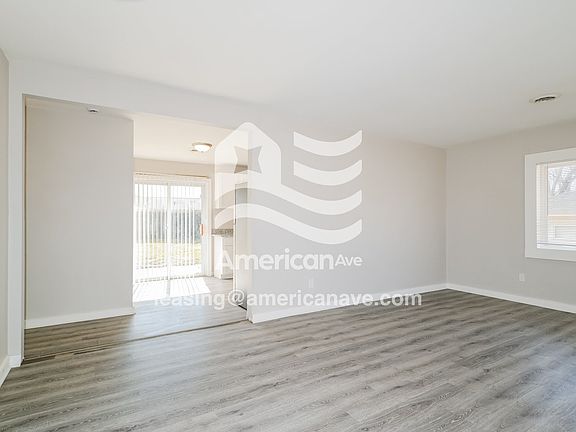 756508_004_living_room_14350591.jpg