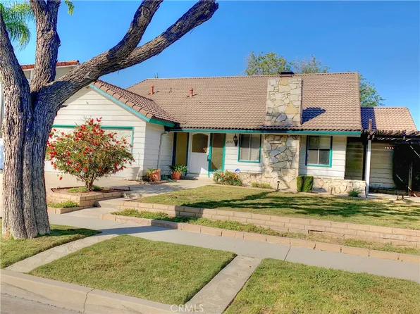 2330 Donosa Dr, Rowland Heights, CA 91748