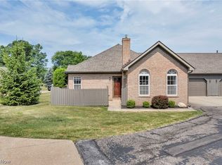 8050 Harbor Creek Dr APT 2001, Mentor On The Lake, OH 44060