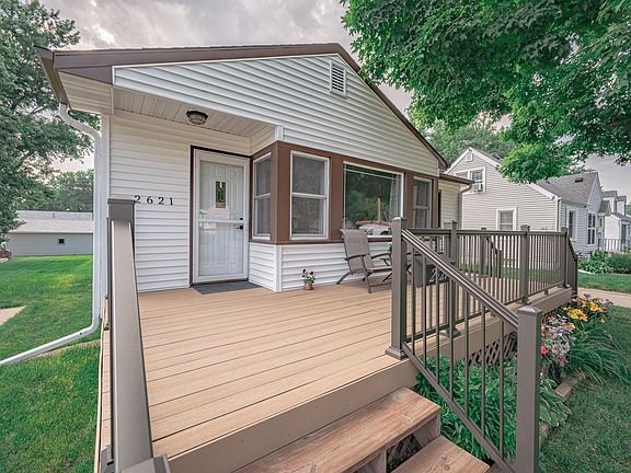 5th image of 2621 S Cornelia St