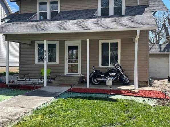 838 N Lexington Ave, Hastings, NE 68901