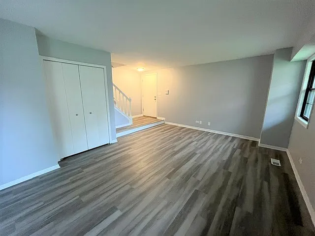 2 bed, 1.5 bath, 992 sqft, $2,000 — Photo 3