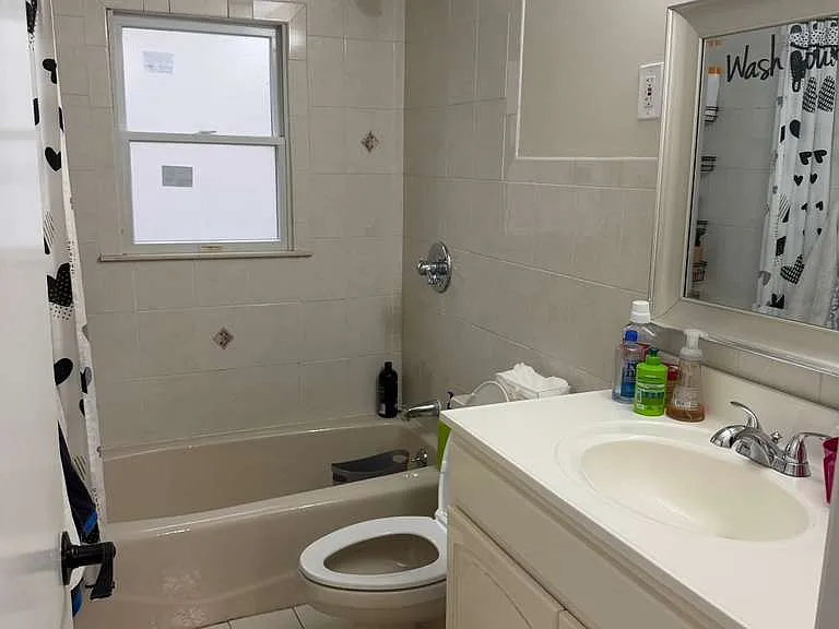 Hallway bathroom on second floor