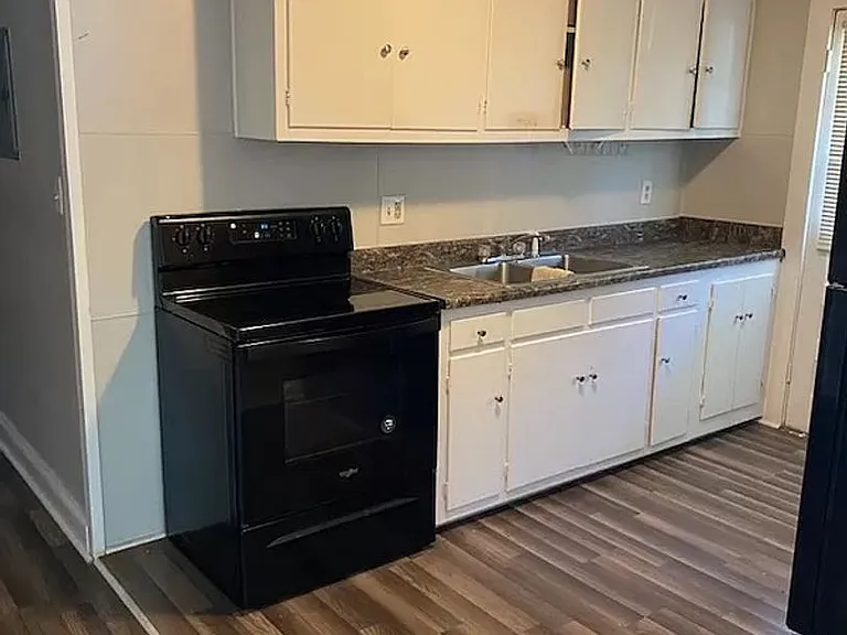 1321 W Monroe St #A — Photo 1