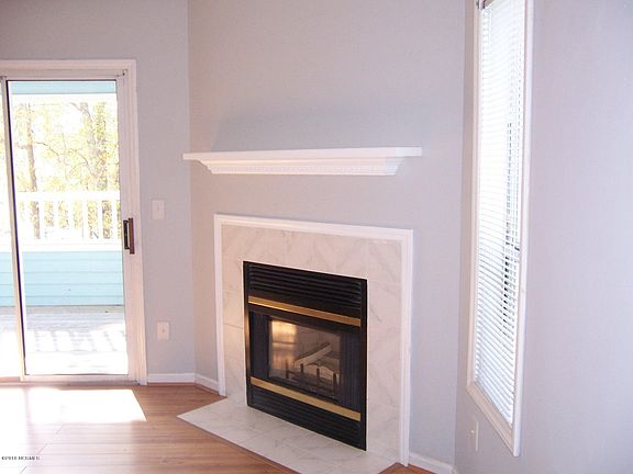 4th image of 120 Breezewood Drive #H