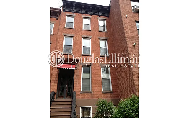 Rented by Douglas Elliman | media 27