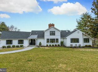 404 Sawyers Ln, Newtown, PA 18940