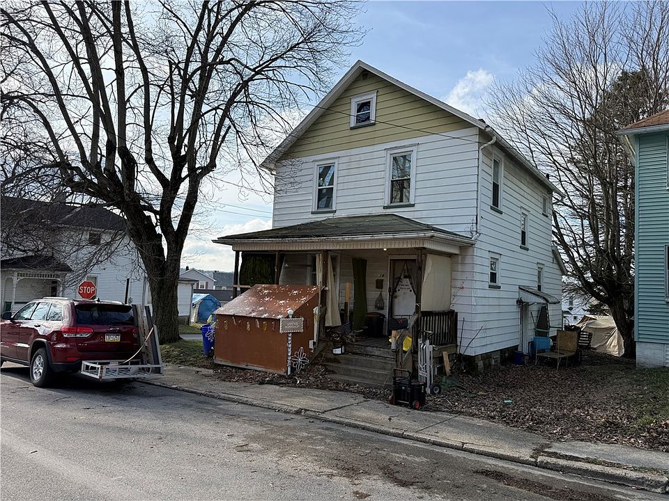 1st image of 819 Morton St