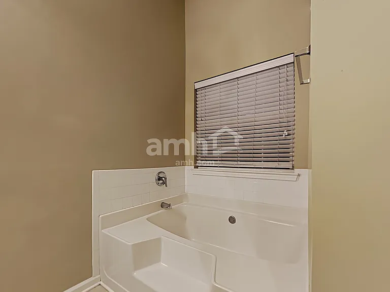 369 Hidden Creek Ln — Photo 12
