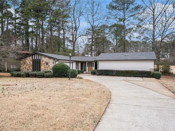 776 Sugar Creek Trl SE, Conyers, GA 30094
