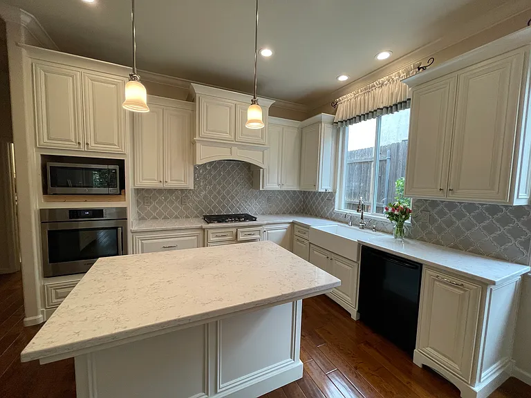 1213 Regina St — Photo 3