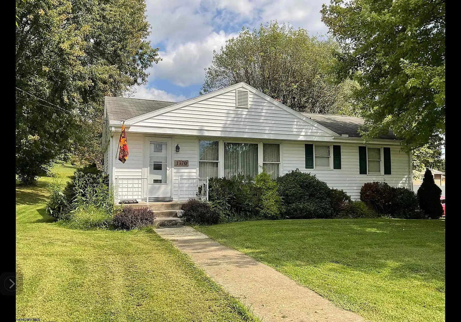 1370 Eastern Ave photo 1