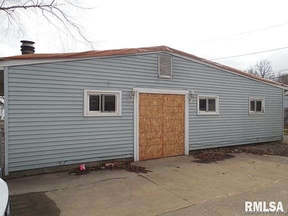 2nd image of 1805 E Melrose St