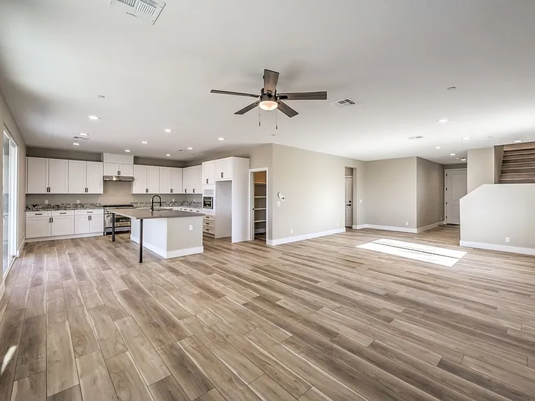 724 Naples Ave — Photo 9
